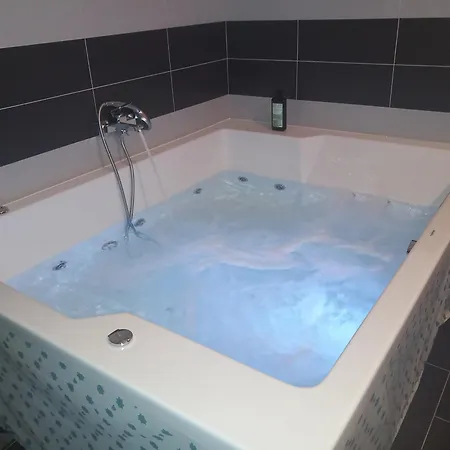 Veliki Barbara S Jacuzzijem Za Dvoje- Crikvenica Rijeka *