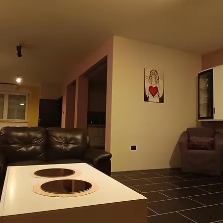 Veliki Barbara S Jacuzzijem Za Dvoje- Crikvenica Rijeka דירה