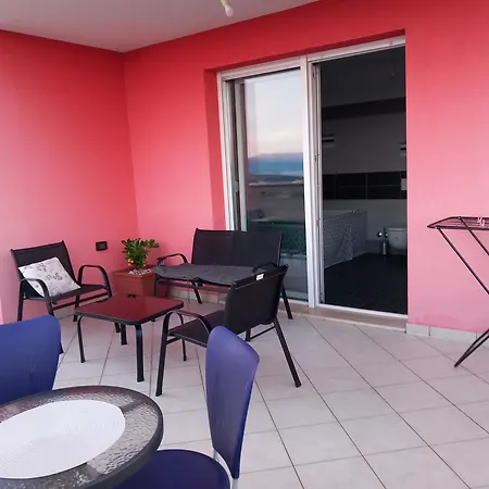 Veliki Barbara S Jacuzzijem Za Dvoje- Crikvenica Rijeka Appartamento *