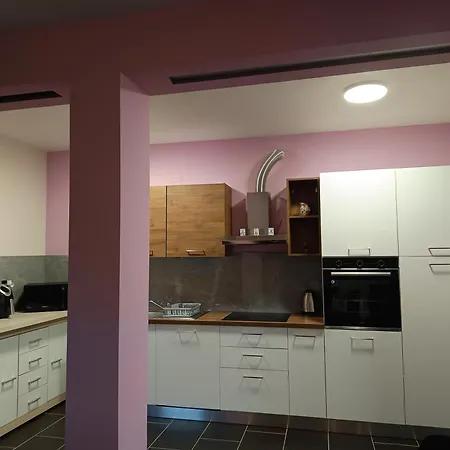 Veliki Barbara S Jacuzzijem Za Dvoje- Rijeka *