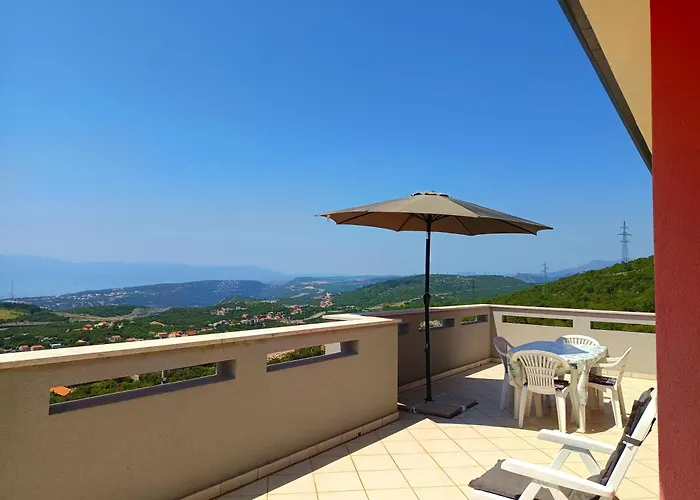 Veliki Barbara S Jacuzzijem Za Dvoje- Crikvenica Rijeka アパート