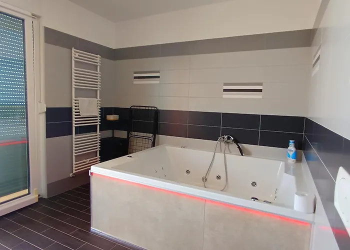 Veliki Barbara S Jacuzzijem Za Dvoje- Crikvenica Rijeka * Hreljin