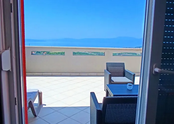 Veliki Barbara S Jacuzzijem Za Dvoje- Crikvenica Rijeka アパート